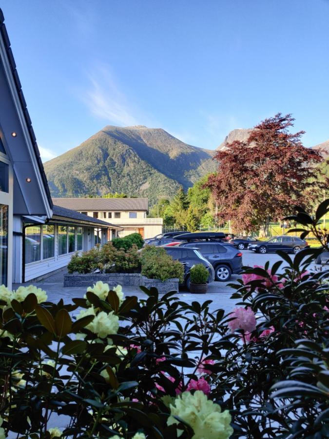 Rosendal Fjordhotel Exterior foto
